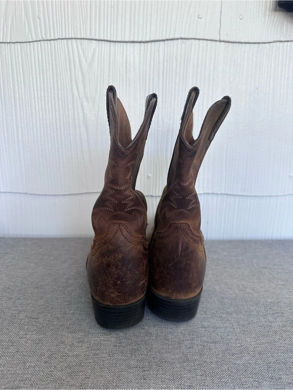 Ariat Kids Size 4 Distressed Brown Leather Western Heritage Boots Girls Pointed